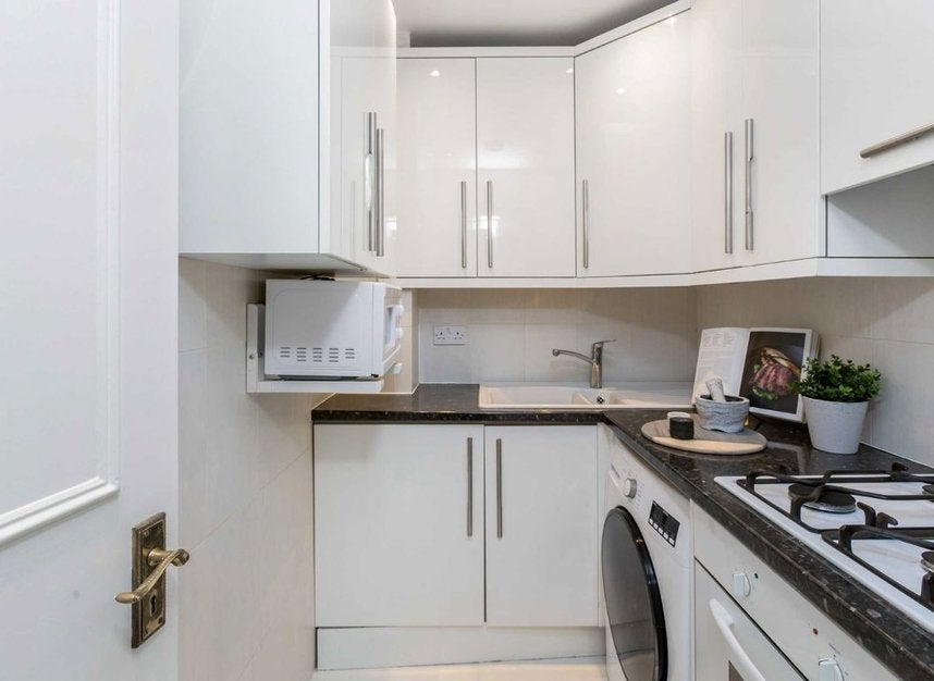 Flat St George's Drive in City of Westminster