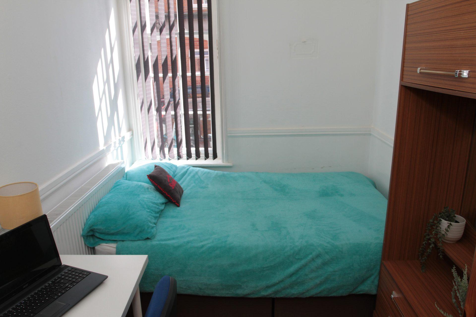 Flat Aylestone Road in Leicester