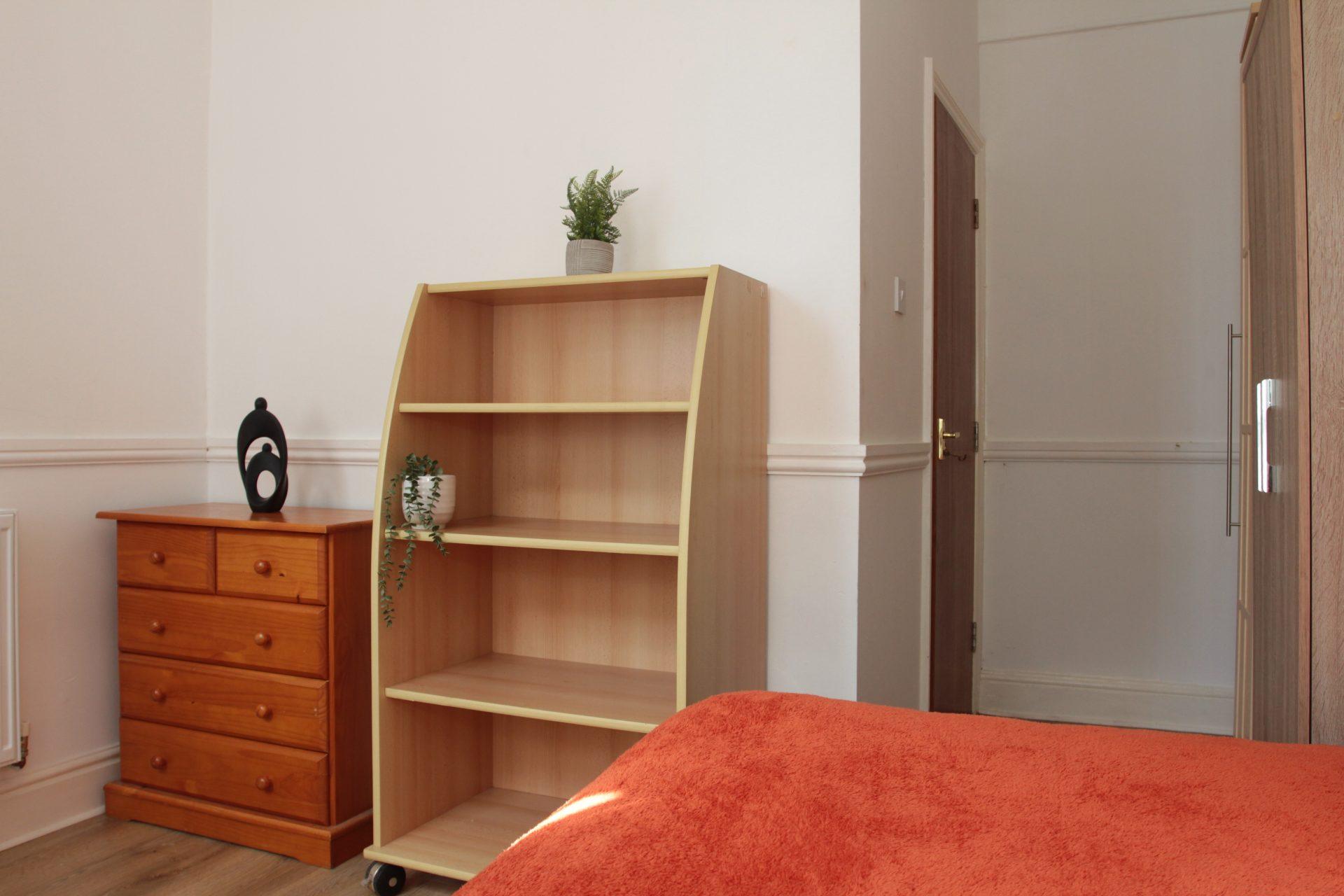 Flat Aylestone Road in Leicester