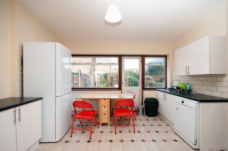 Room Beaconsfield Road in Greater London