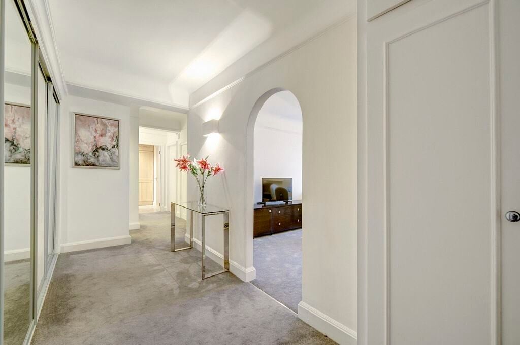 Flat Fulham Road in Greater London