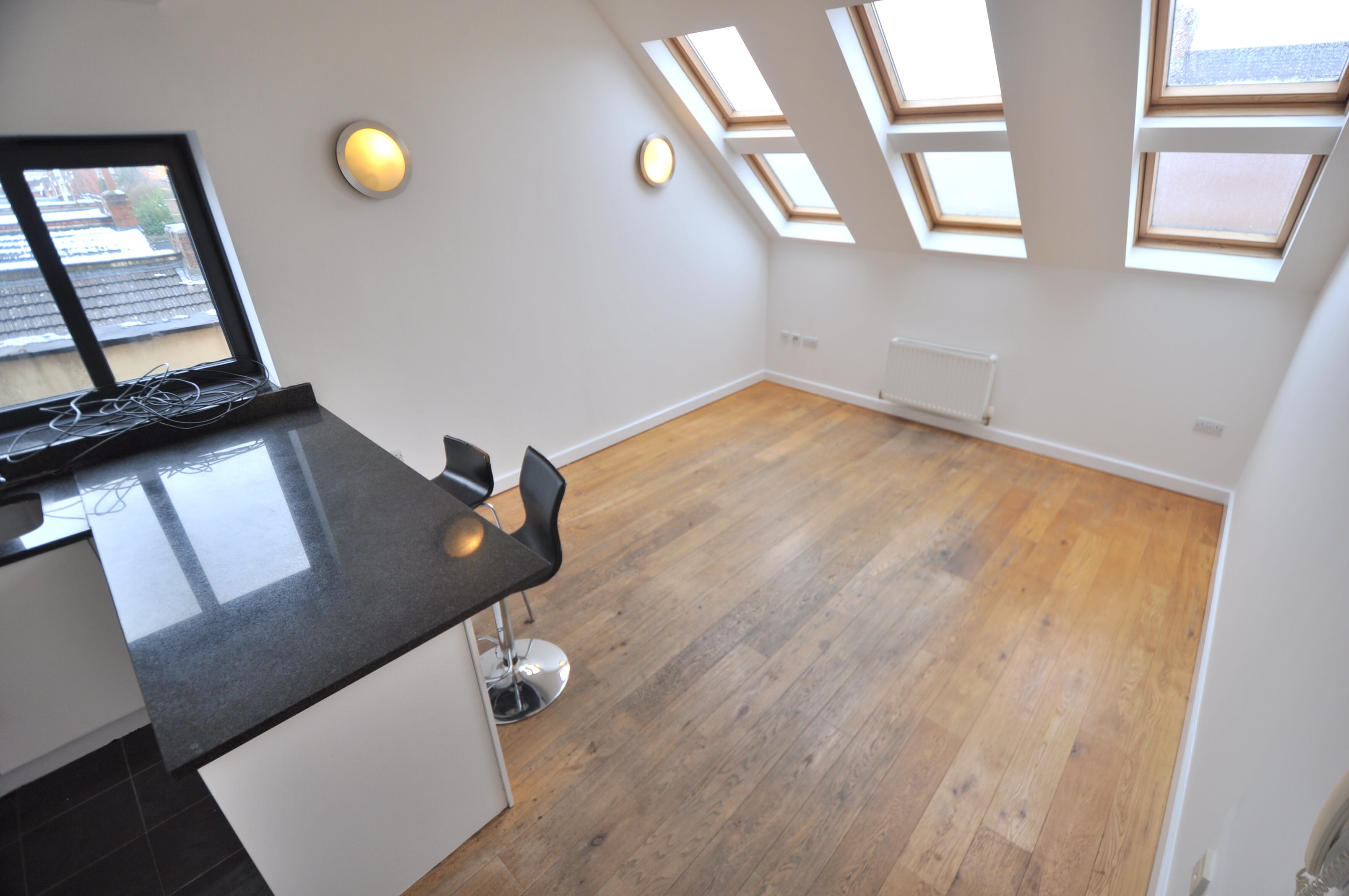 Flat Alcombe Road in Northampton