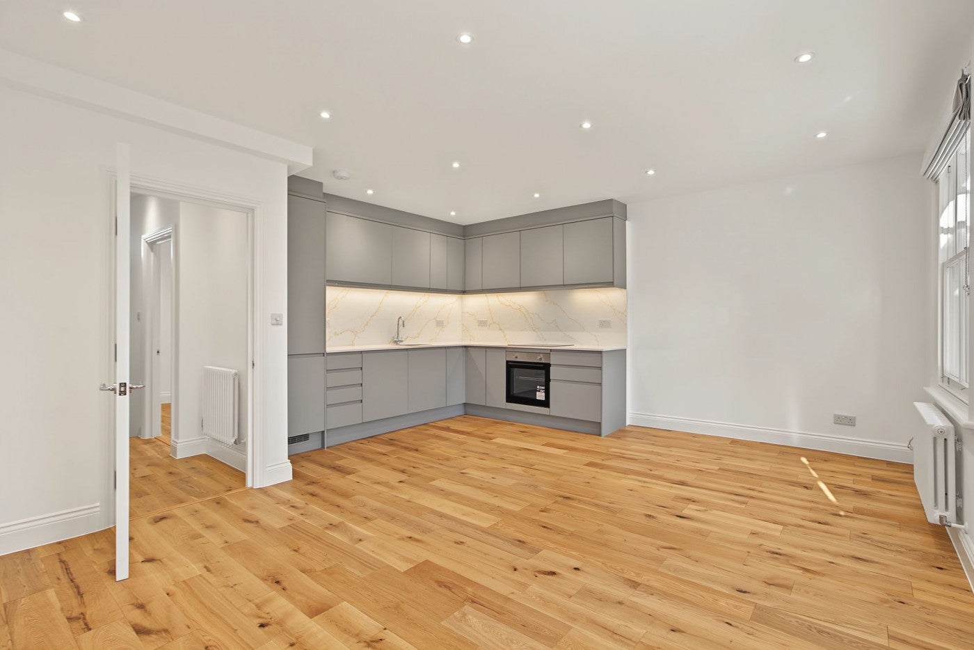 Flat Riversdale Road in Greater London