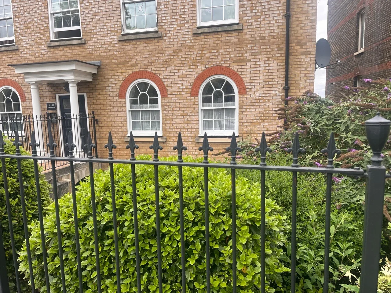 Flat Five Bells Lane in Rochester