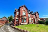 Flat Wellington Road North in Stockport