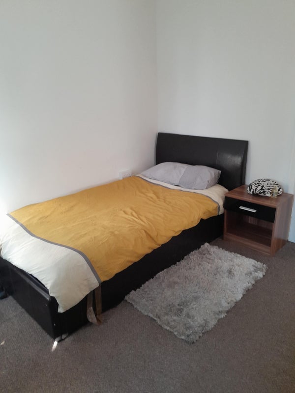 Room Kendon Drive in Bristol