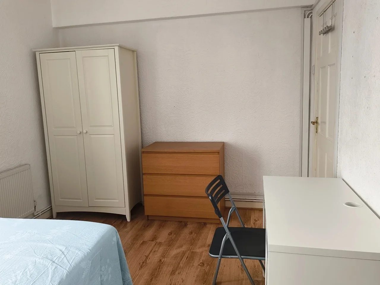 Flat Evelyn Walk in Greater London