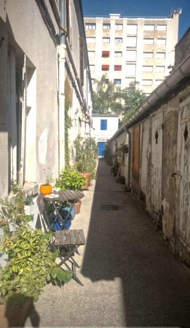 Flat Boulevard d'Indochine in Paris
