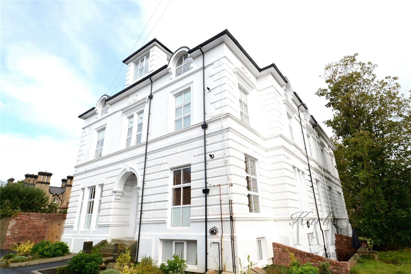 Flat Grosvenor Road in Oxton Village