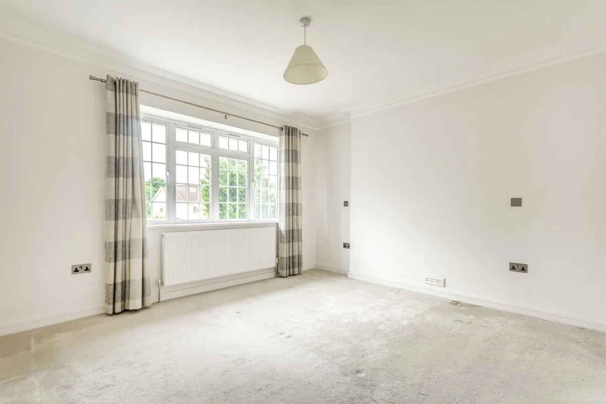 House Gibbon Road in Greater London