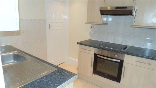 Flat Clive Road in Greater London