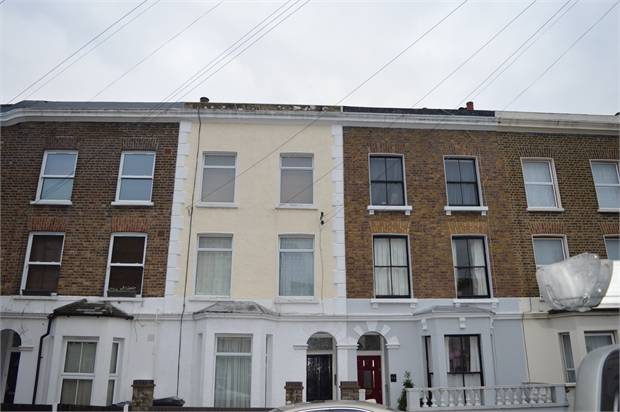 Flat Clive Road in Greater London