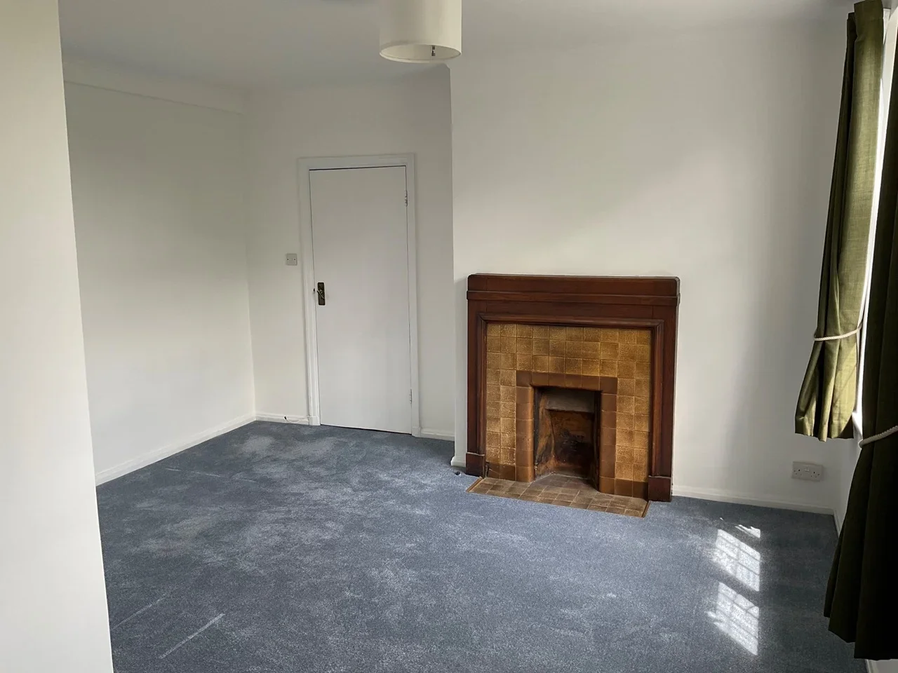 Flat Addiscombe Road in Greater London