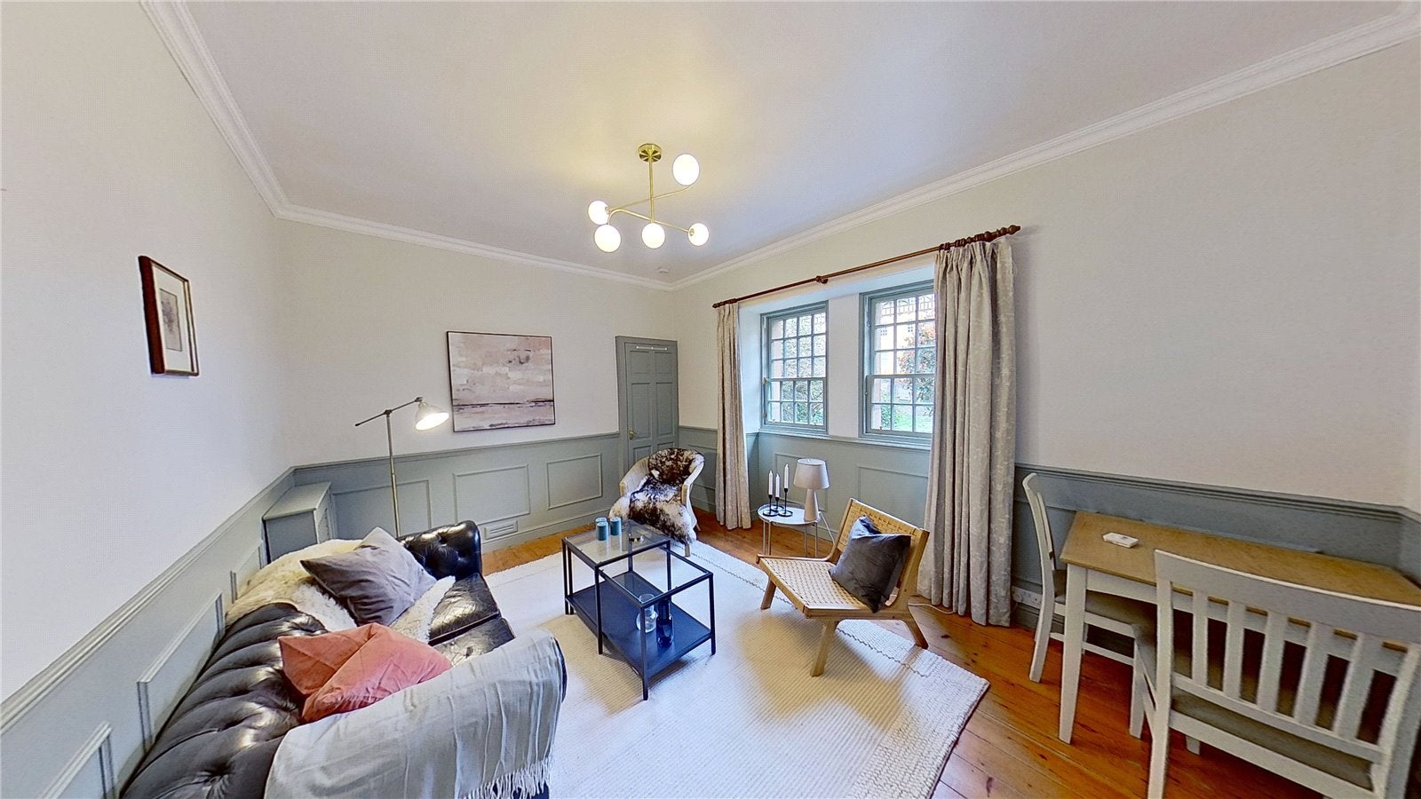 Flat Well Court in City of Edinburgh