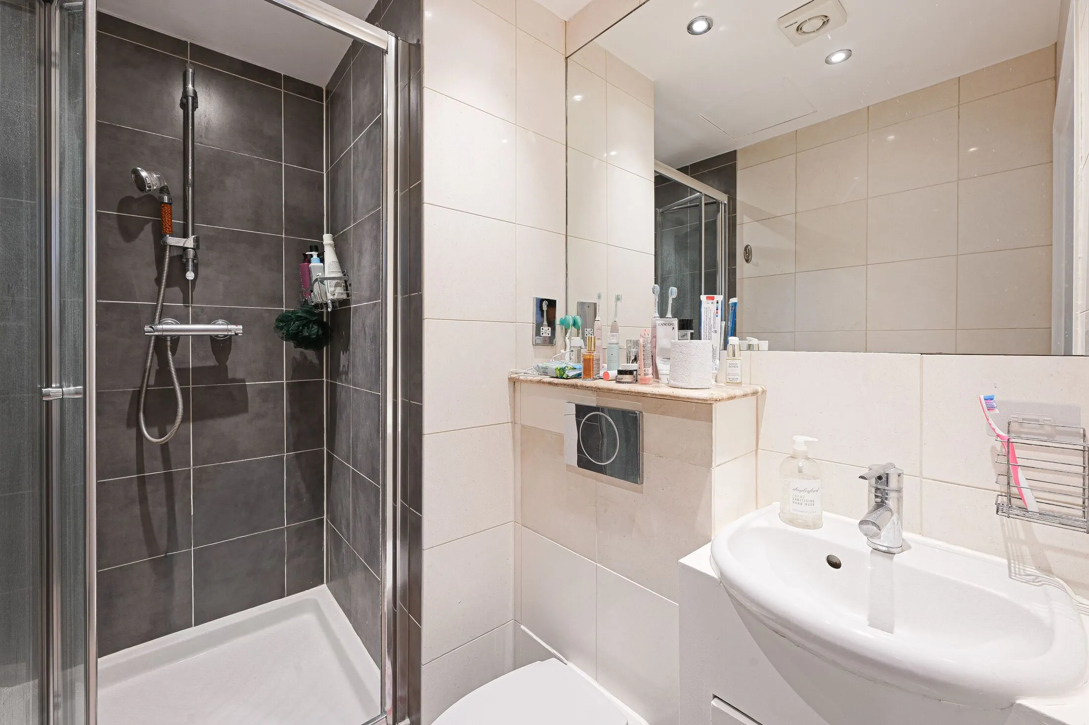 Flat Draycott Place in Greater London