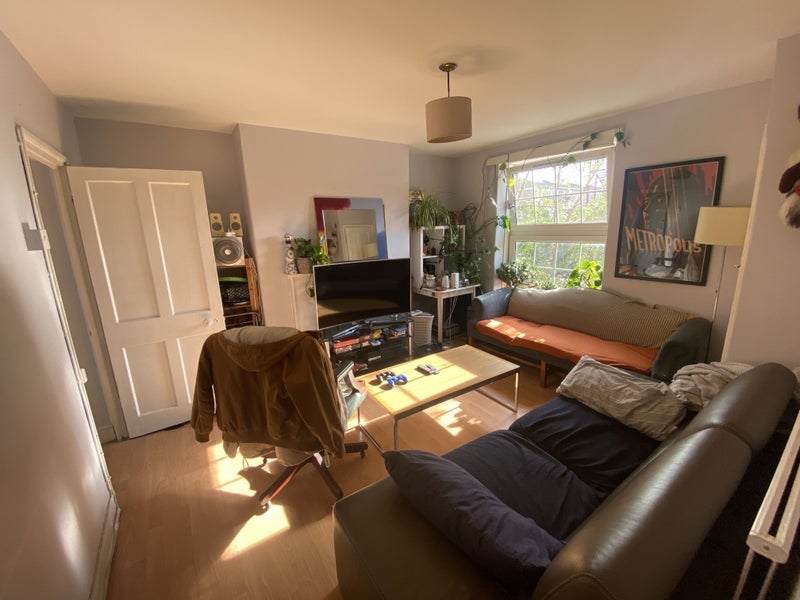 Flat Pott Street in Greater London