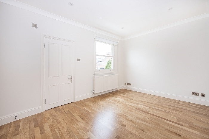 House Sheendale Road in Greater London