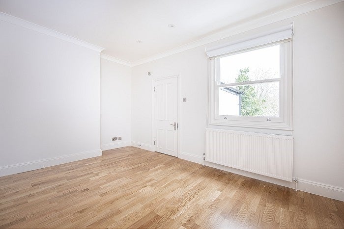 House Sheendale Road in Greater London