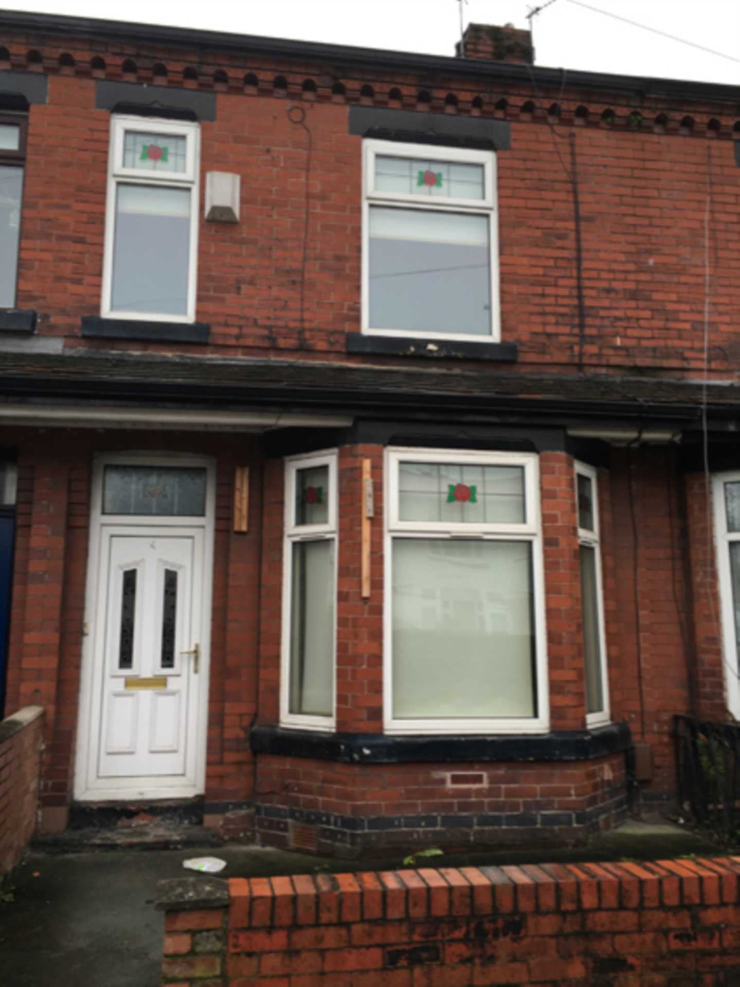 Flat Chandos Grove in Salford