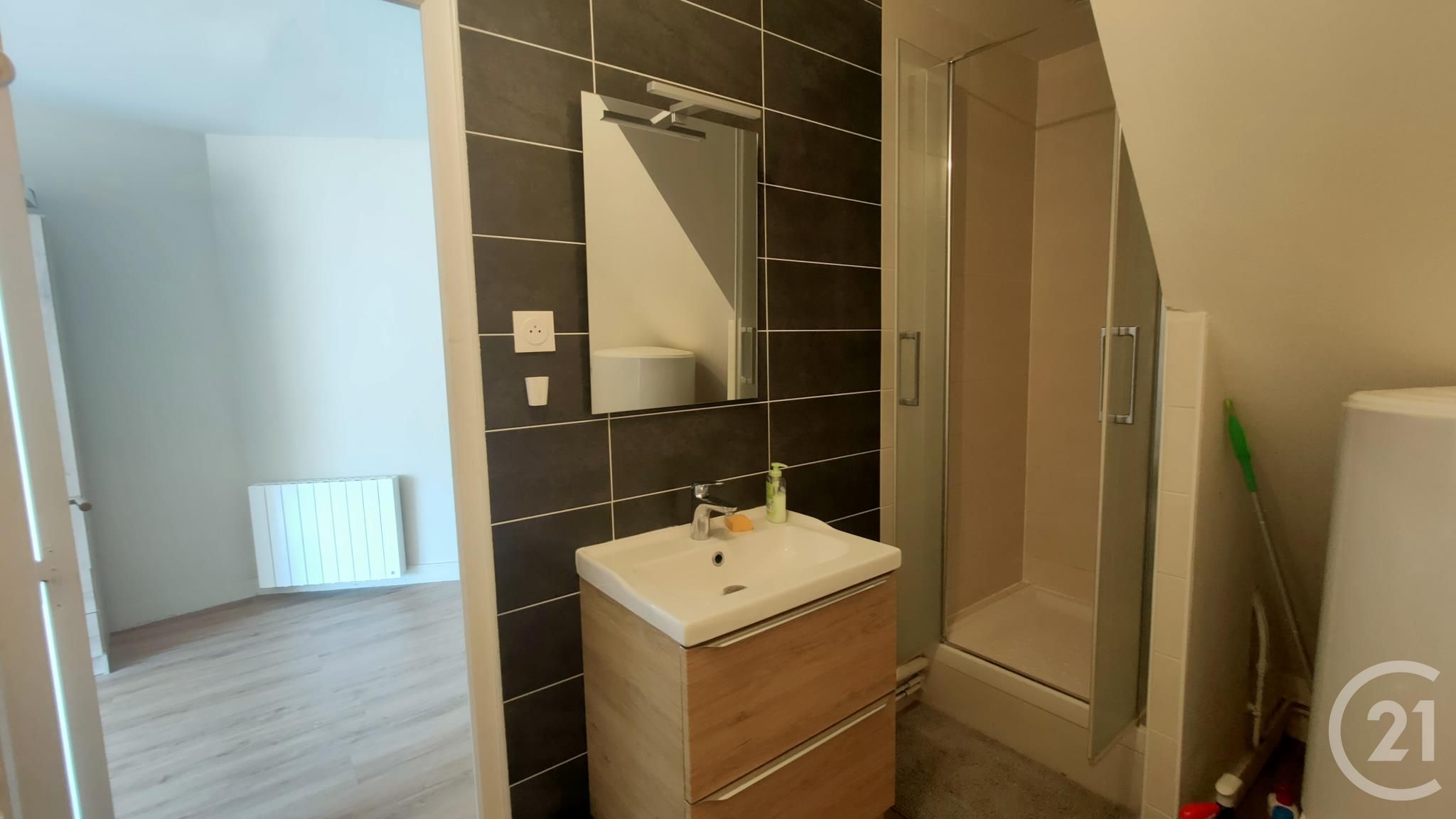 Appartement Rue Du Pressoir à Châteauneuf-Val-de-Bargis
