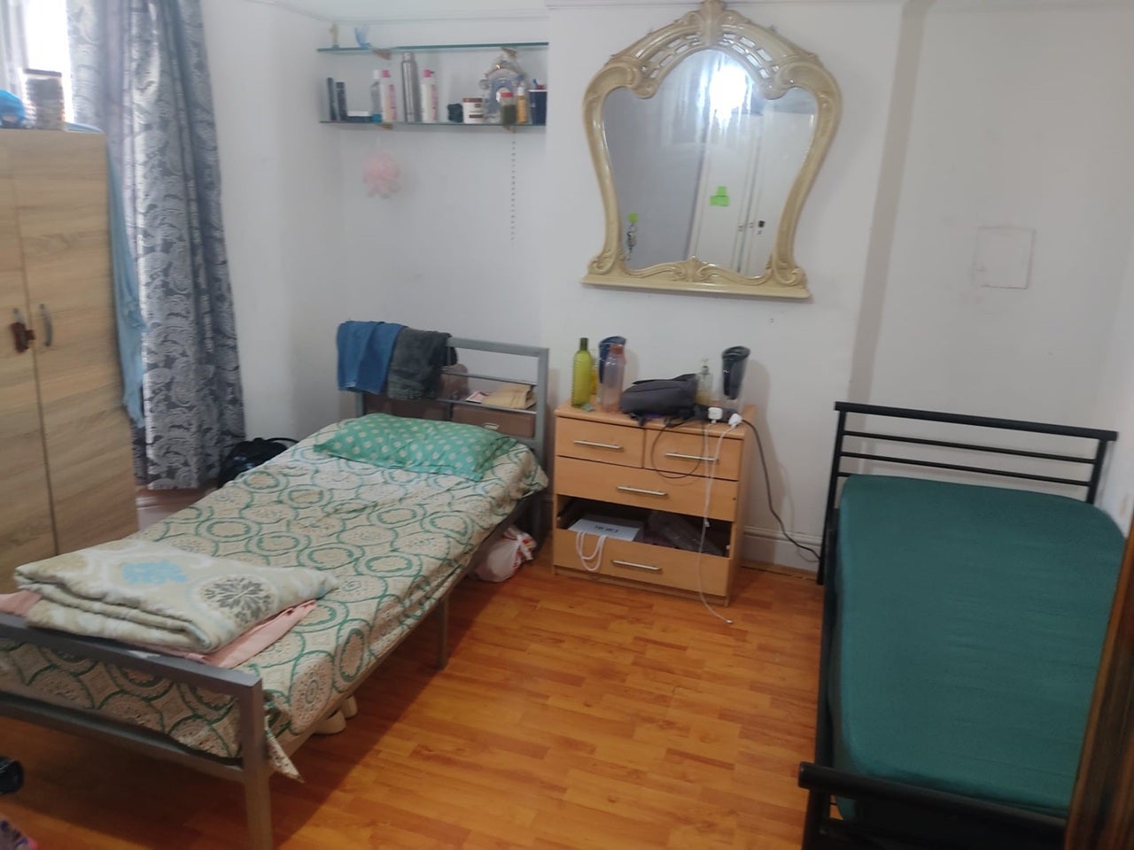 Room Essex Road in Greater London