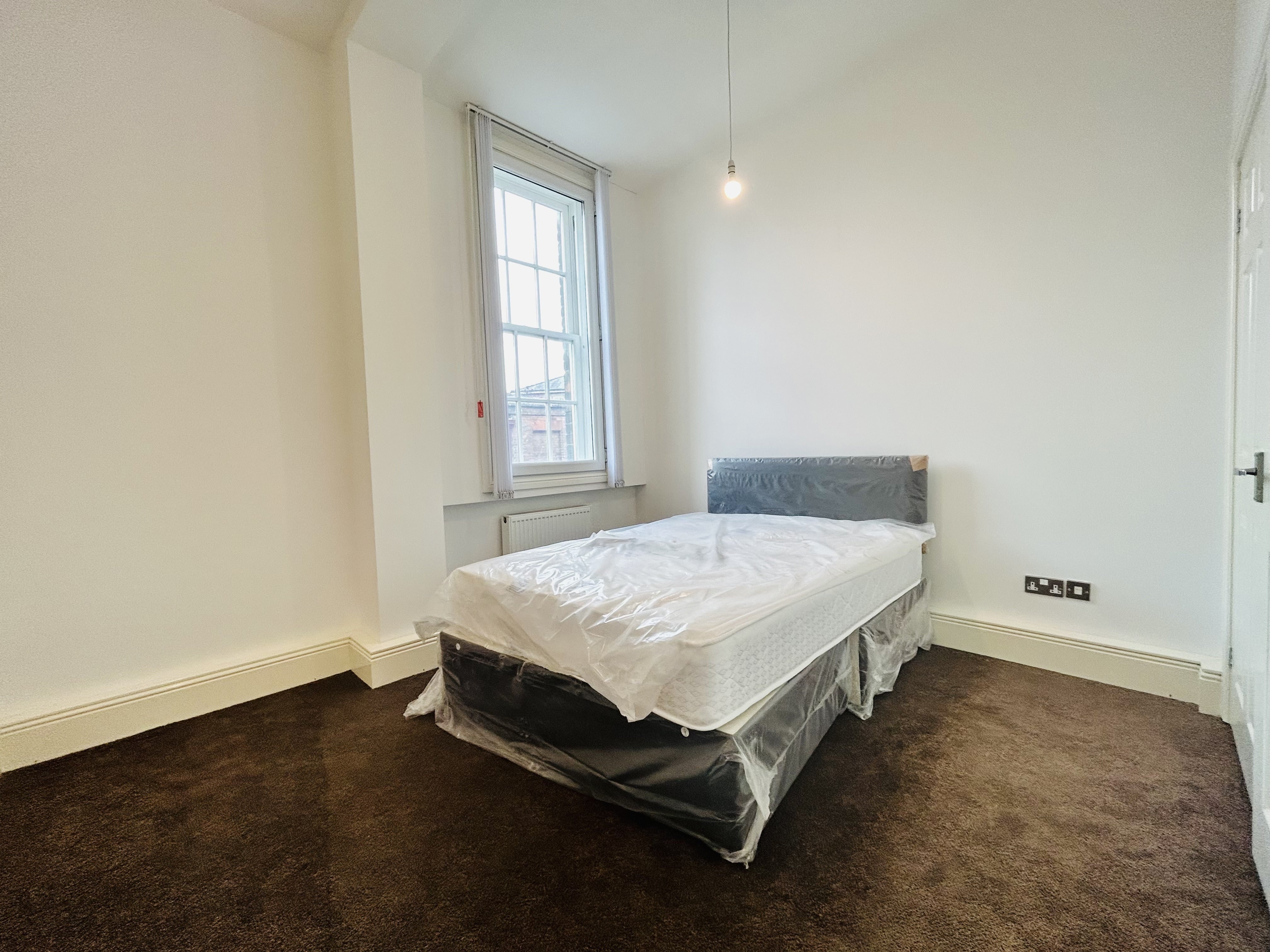 Flat Railway Terrace in Derby