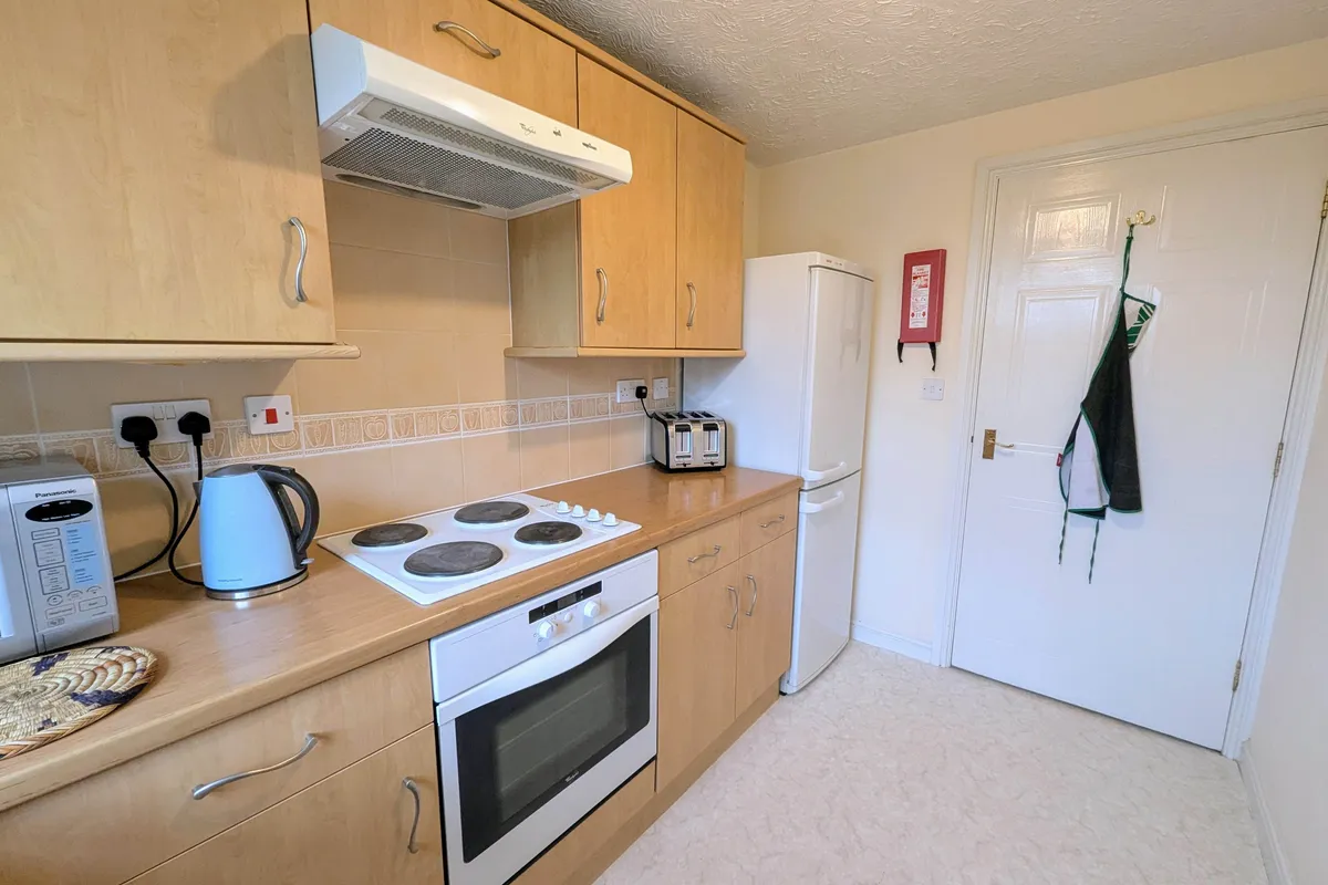 Flat Jellicoe Avenue in Bristol