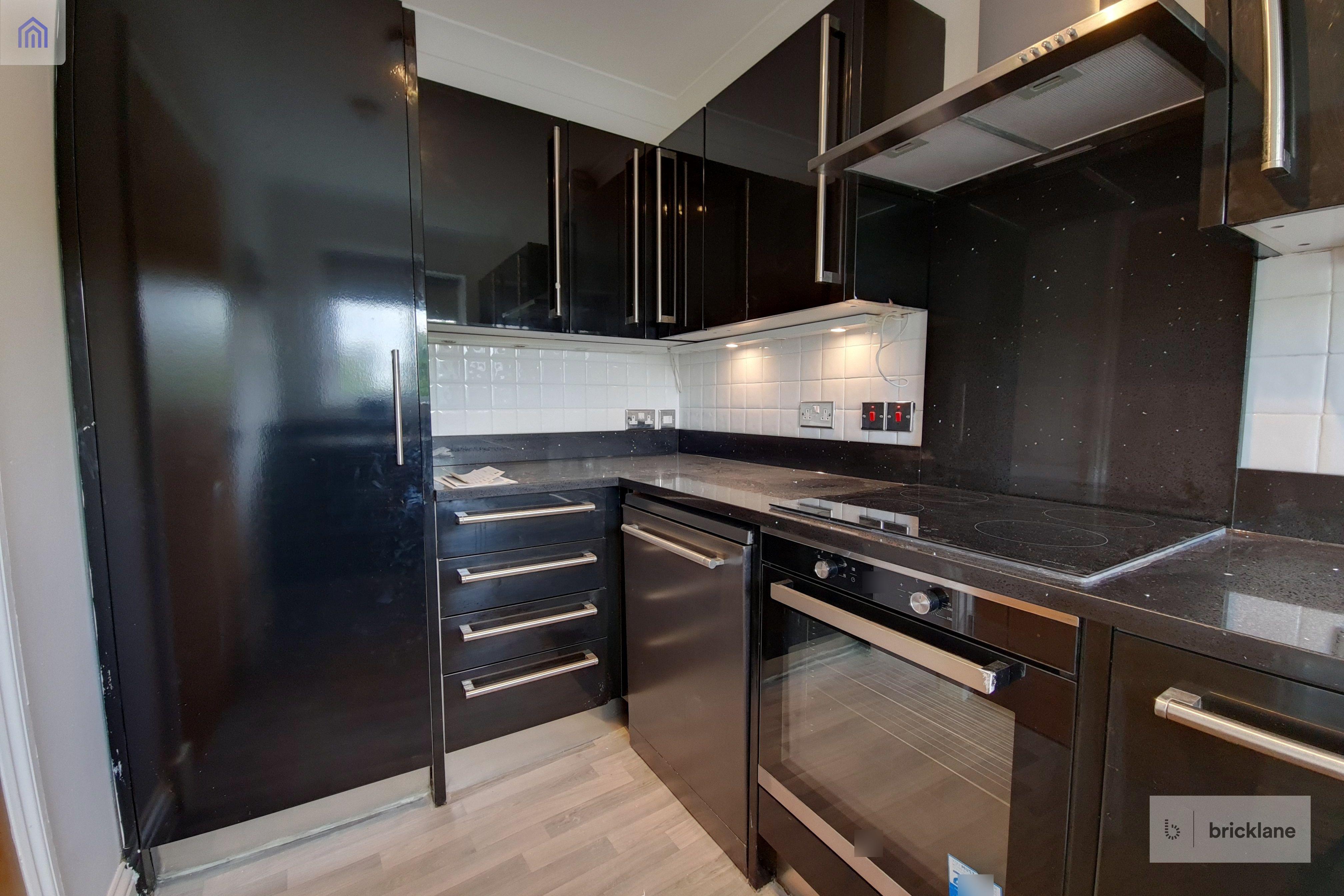 Flat Birchend Close in Greater London