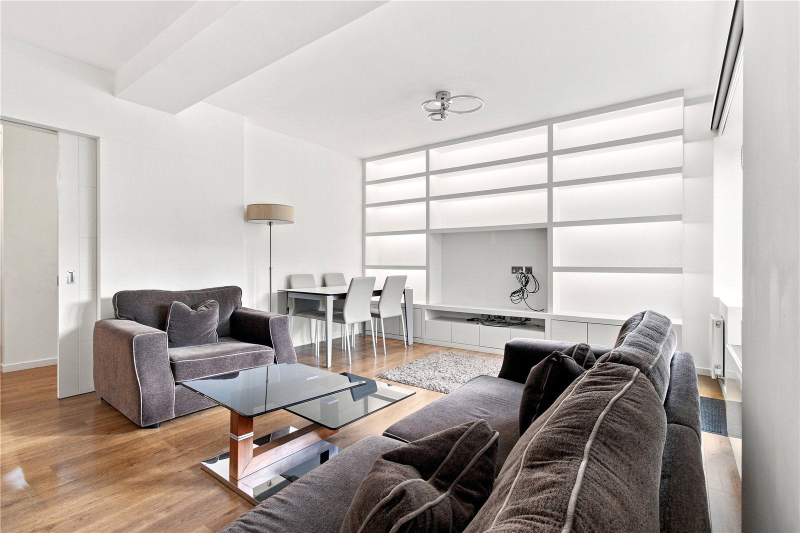 Flat Margaret Road in Greater London