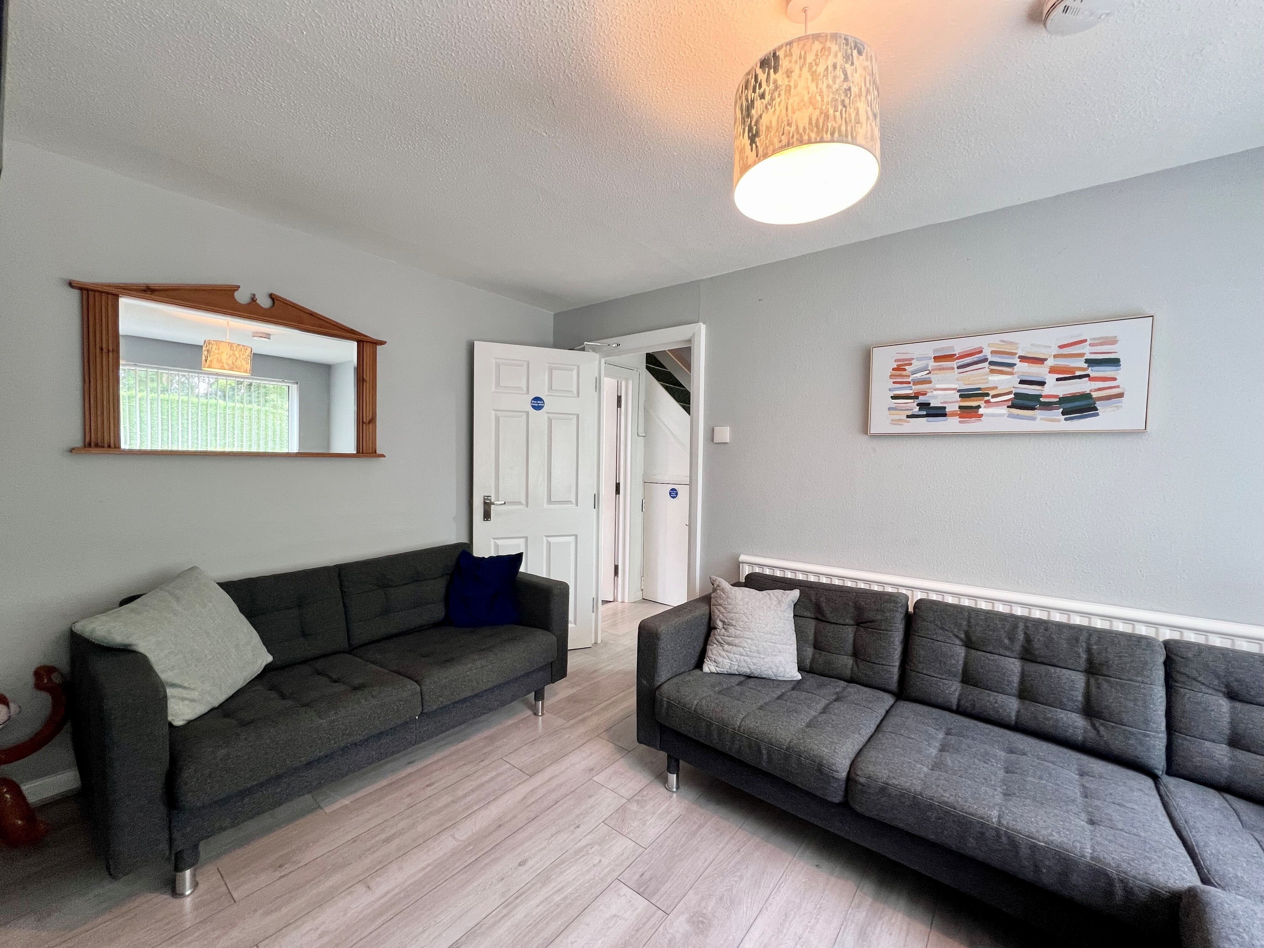 Flat Everard Close in Worcester