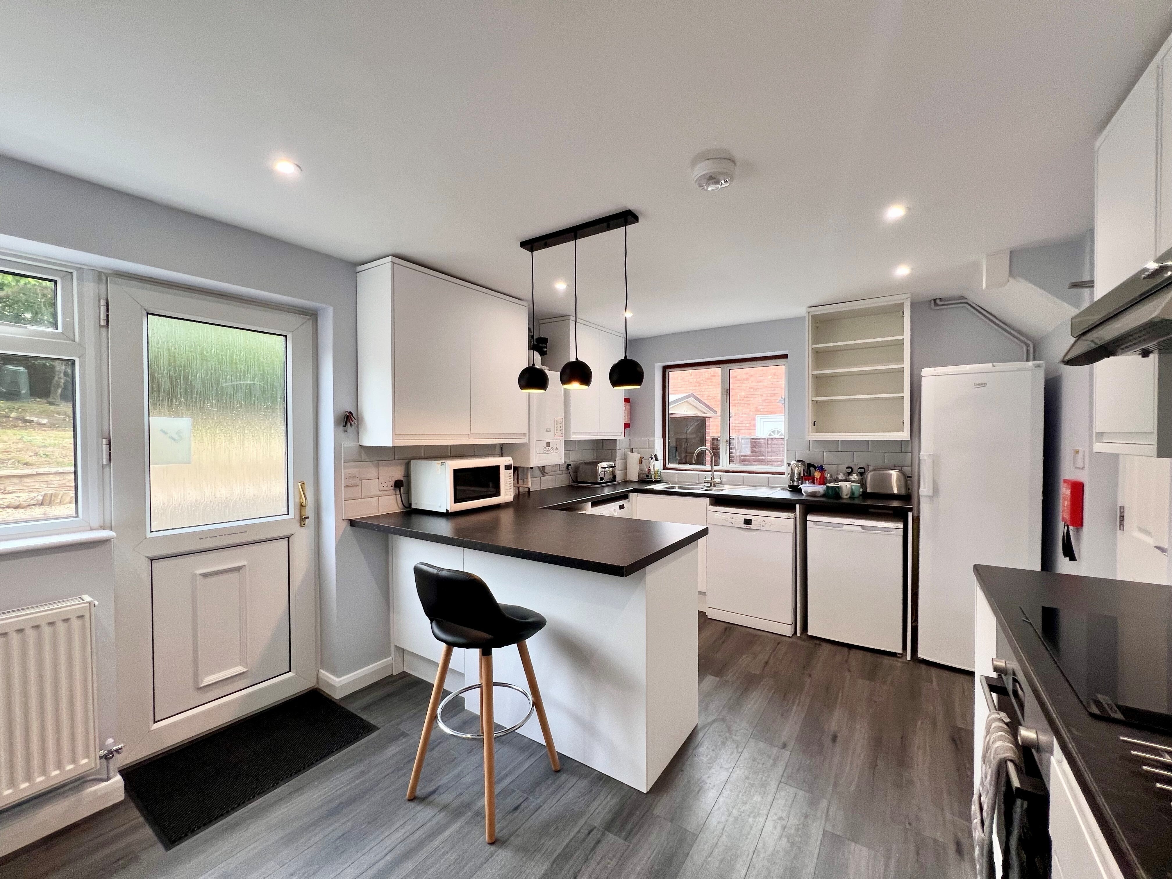 Flat Everard Close in Worcester