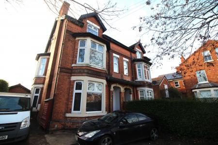 Flat Chaworth Road in Rushcliffe