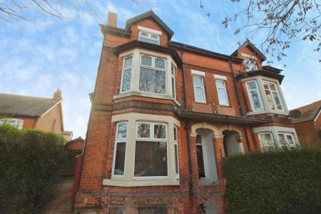 Flat Chaworth Road in Rushcliffe