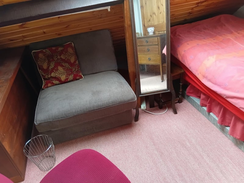 Room Compton Road in Greater London