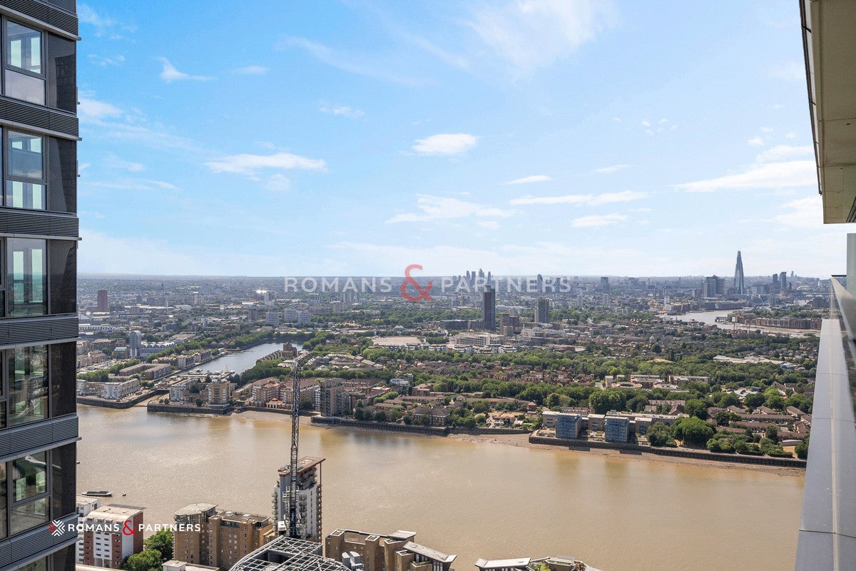 Flat Wards Place in Greater London