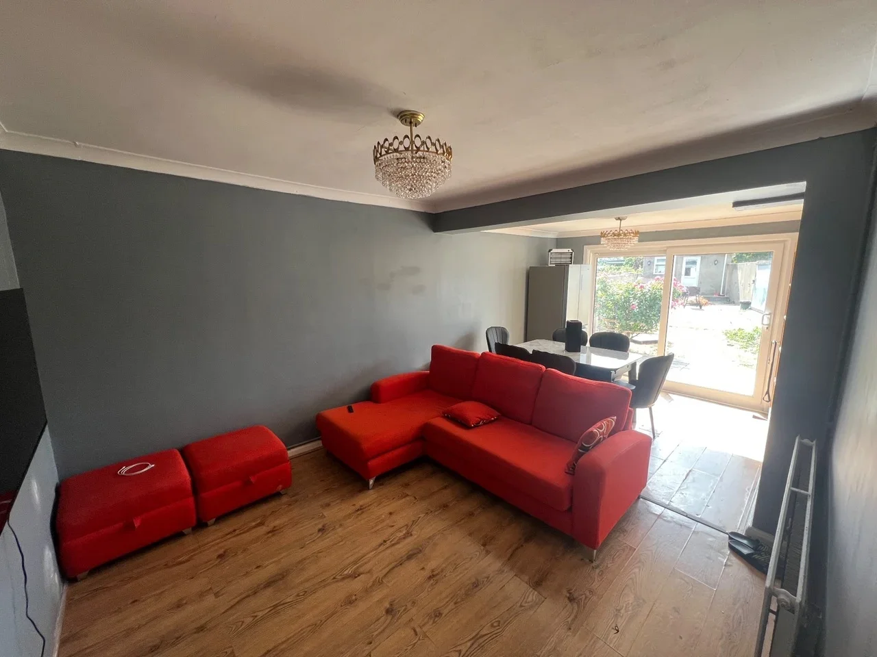 Room Waye Avenue in Greater London