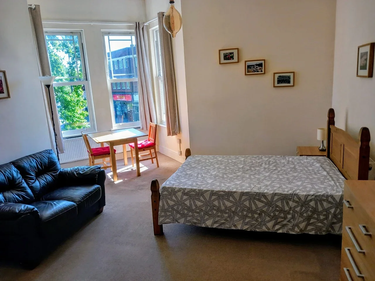Room Madeley Road in Greater London