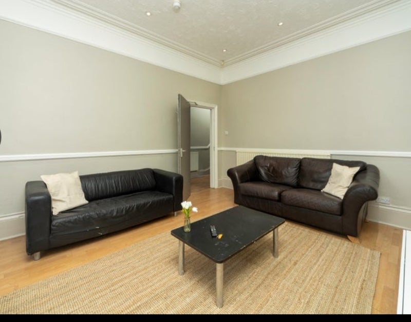 Room Moss Lane East in Manchester