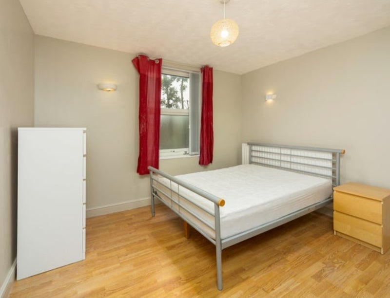 Room Moss Lane East in Manchester
