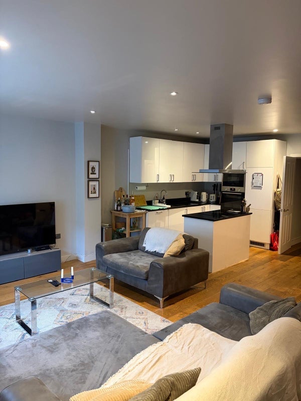 Room Southgate Road in Greater London