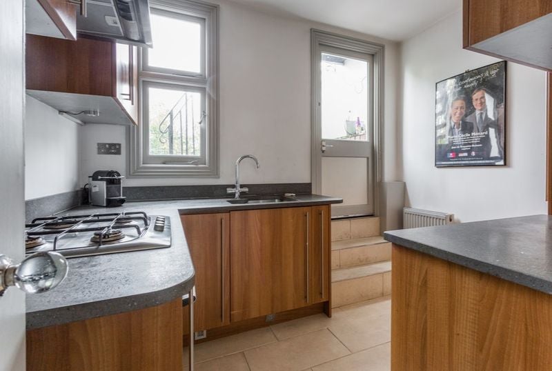 Flat Nevern Square in Greater London