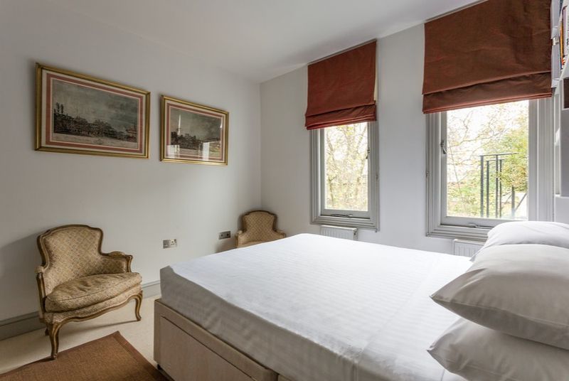 Flat Nevern Square in Greater London