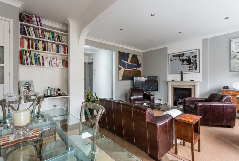 Flat Nevern Square in Greater London