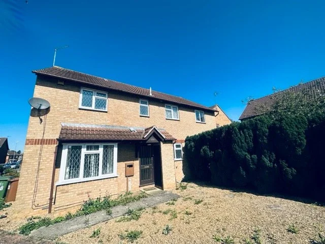 House Senwick Drive in Wellingborough