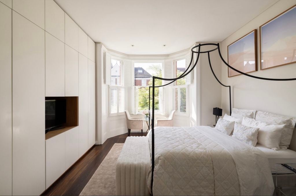 Flat Canfield Gardens in Greater London