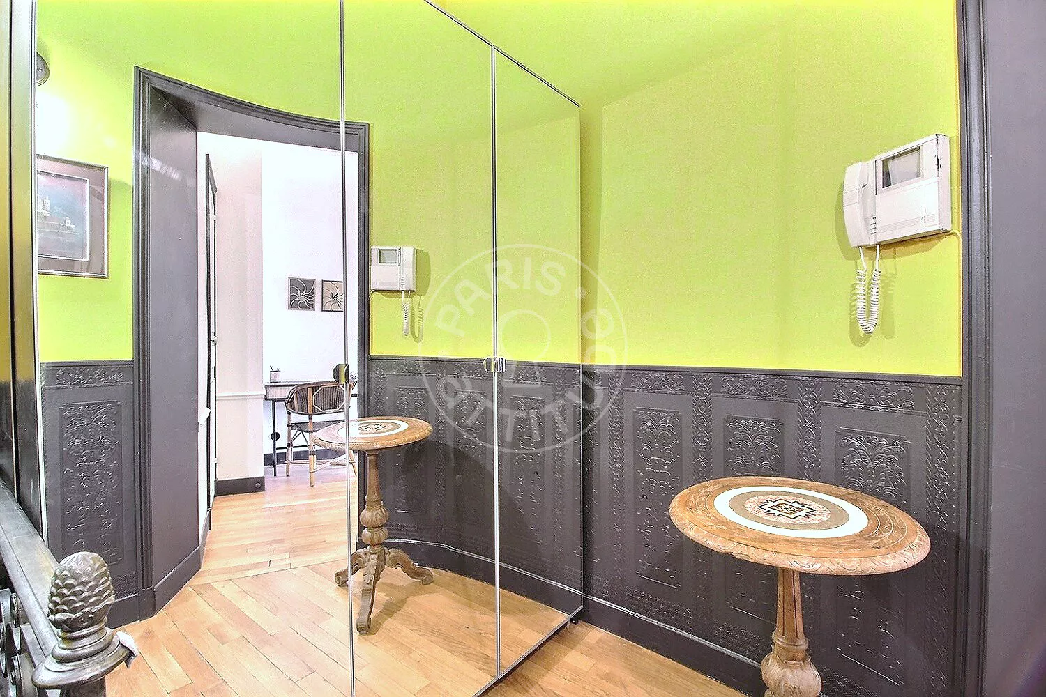 Flat Quai de Montebello in Paris