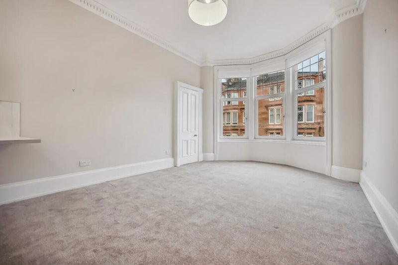 Flat Grantley Gardens in Glasgow