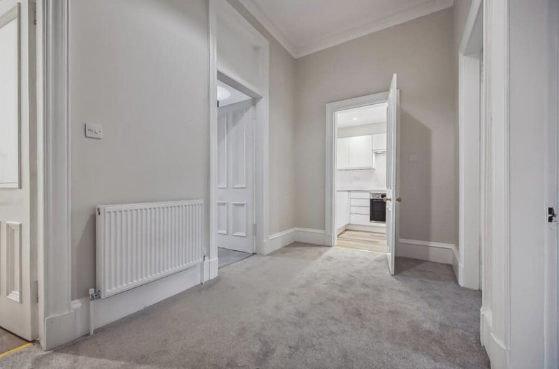 Flat Grantley Gardens in Glasgow