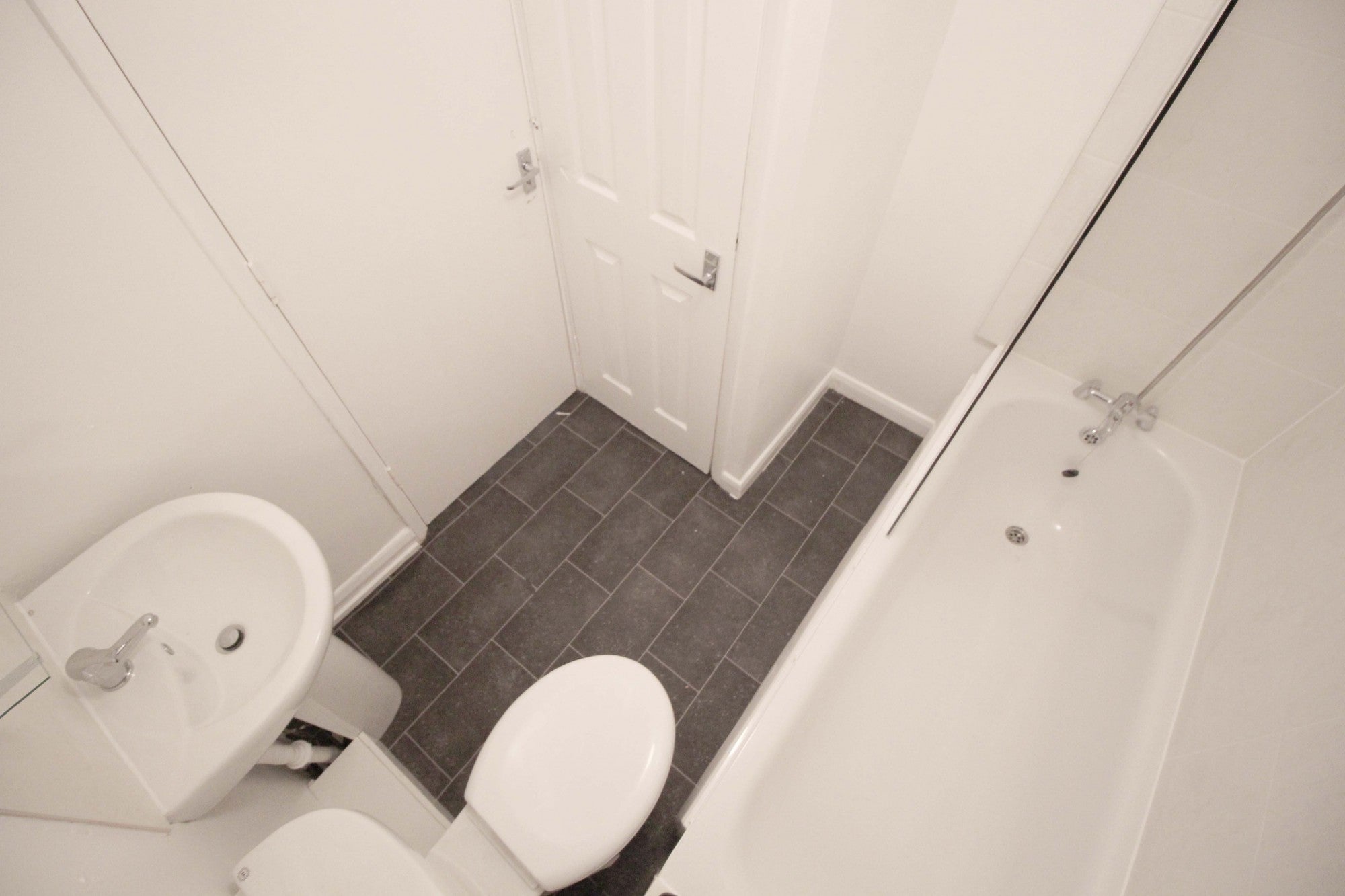 Flat Fels Close in Greater London