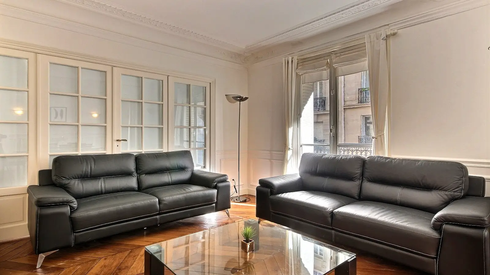 Flat Rue Barye in Paris